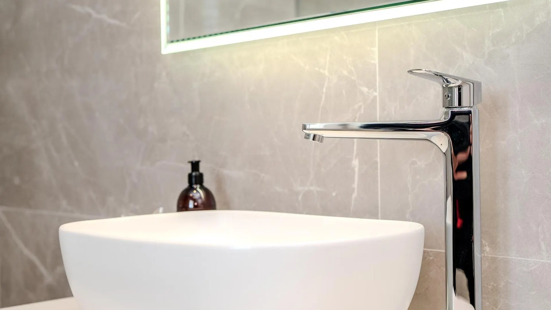 Kolovare Luxury Rooms ザダル 0*,
