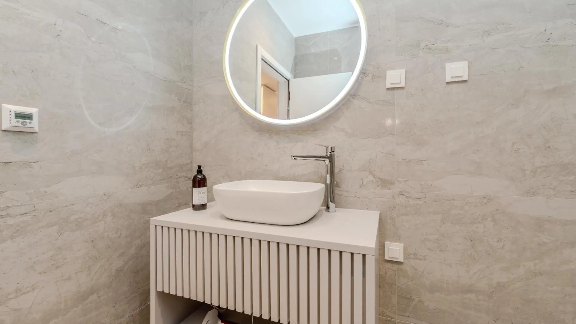 Kolovare Luxury Rooms ザダル 0*,