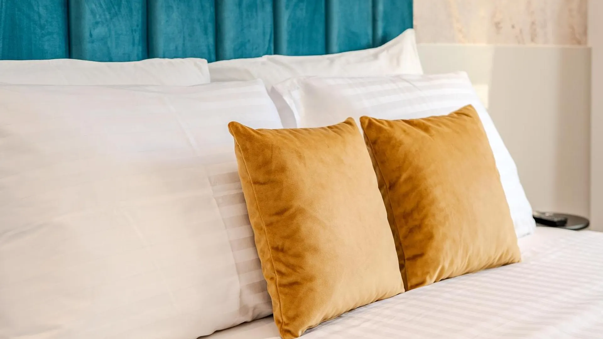 Kolovare Luxury Rooms ザダル